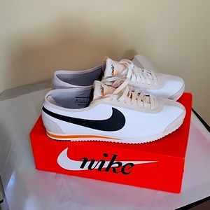 🔥RARE LIMITED EDITION NIKE CORTEZ  72 BLUE RIBBON SPORTS SIZE 10.5  🔥